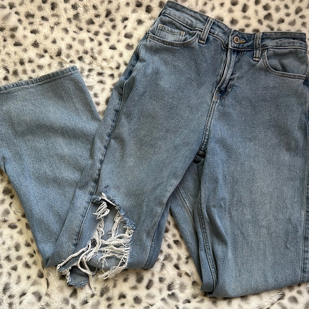 Blue Hollister jeans, size25 made out of cotton.